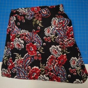 😗3/$12 Super Soft Ultra Flirt Brand Red/Black Leggings